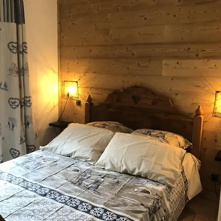 Colenfrey - 5 Pieces 10 Personnes 4 Etoiles Expose Sud Mae-8314 Chalet